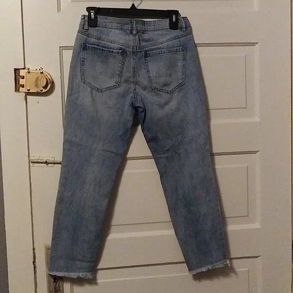 Refuge Distressed Ankle Jeans Sz 4 - Picture 3 of 7